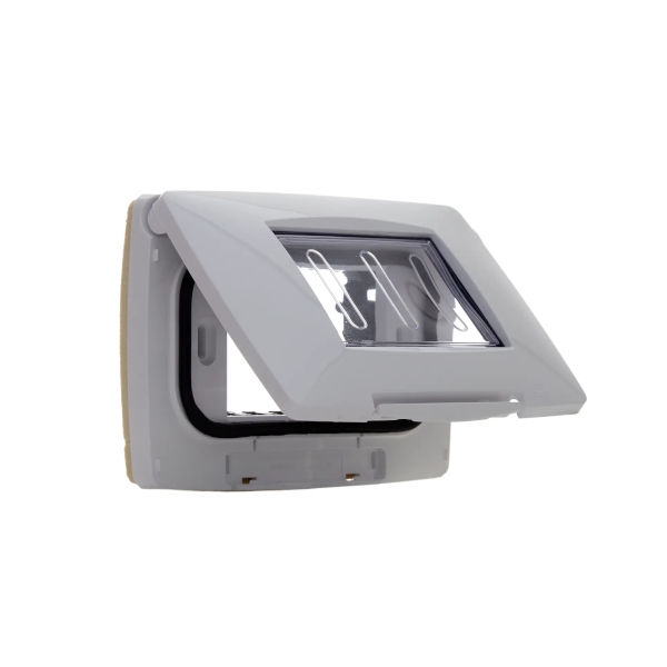 מסגרת לבנה גוויס מוגנת מים סידרת Chorus ל-3 מודול - Gewiss GW16703TB